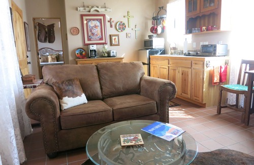 Saddle Ridge West House | Casita with Santa Fe Walls & Privacy Gates