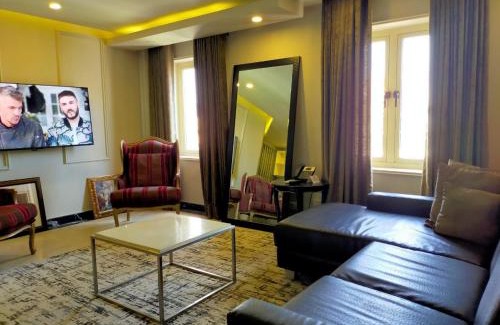 Ofin Hotel | Catherine Villa