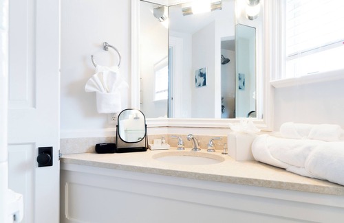 Nantucket Town Hotel | Centerboard