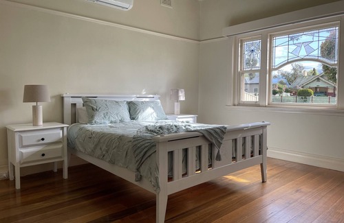 Kennington House | Central Bendigo - Spacious House with 3BR/2Bath/Wi-Fi