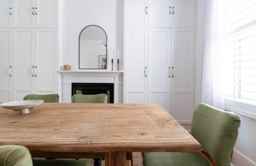 Launceston CBD House | Central Elegance: Cottage Gem with Parking