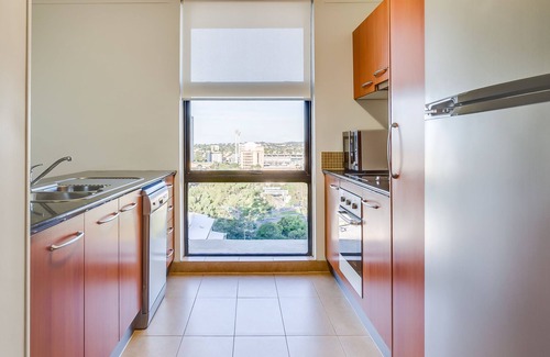 South Brisbane Hotel | Central Hillcrest Apartment Hotel