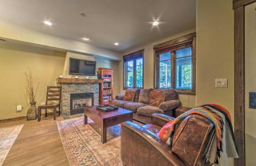 Woodwinds House | Central Mammoth Lakes Townhome about 1 Mi to Slopes