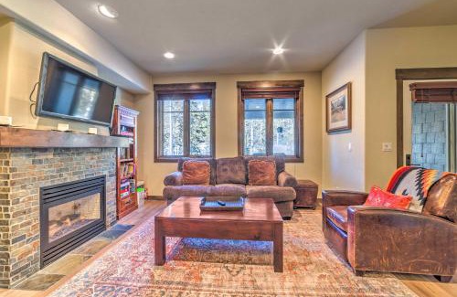Woodwinds House | Central Mammoth Lakes Townhome about 1 Mi to Slopes