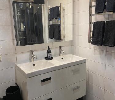 Uddevalla Villa | Central mysig villa 5-personer