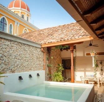 Granada Villa | Central Park Luxurious Historical Home With Pool