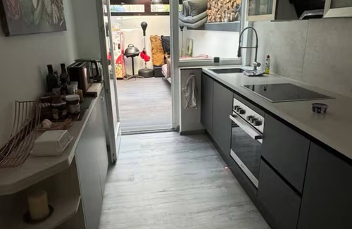Oststadt Condo | Central & quiet, garden & fireplace, 10 min to main station