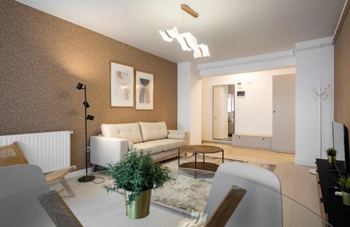 Sector 5 Apartment | Central Spacious Apartment 606