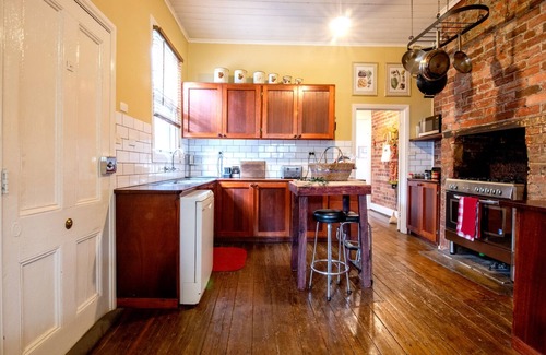 Bendigo House | Central - Unique - Great history - Spacious -WI-FI