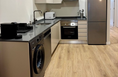 Valladolid City Centre Apartment | Centrally located apartment within walking distance of the Cathedral! Ideal for couples, with parking.