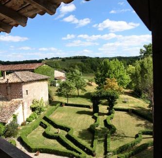 Castelnau-de-Montmiral House | Château de Mayragues