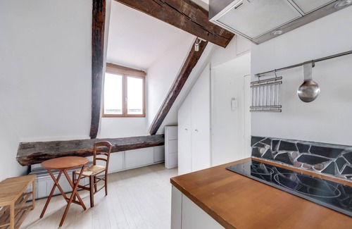 Les Halles Apartment | Châtelet - les Halles (Ferronnerie) ID 161