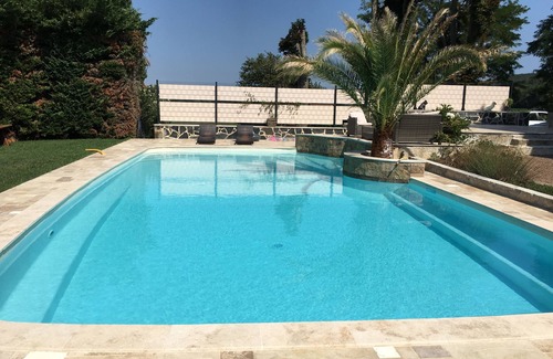 Les Arcs-sur-Argens Ski Chalet | Chalet 4 to 6 persons with swimming pool 20mn from the beach, VAR, Ideal for a family.