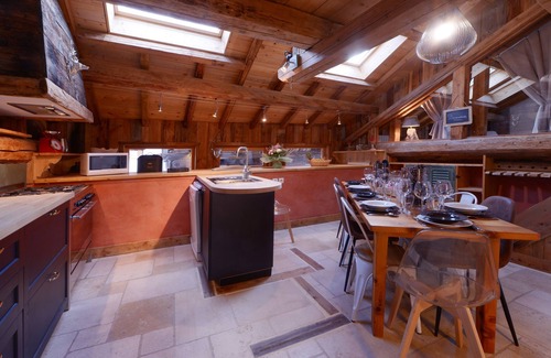 Champagny-en-Vanoise Ski Chalet | Chalet ALOUETTE RARE confort 4* La Plagne Champagny proche Pistes Shops