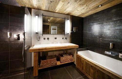 Les Gets Hotel | Chalet-Hôtel La Marmotte, La Tapiaz & SPA, The Originals Relais