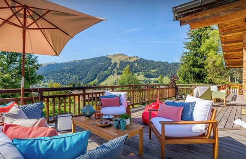 Les Gets Ski Chalet | Chalet Joux Verte - beautiful ski base for 8 with spa - OVO Network