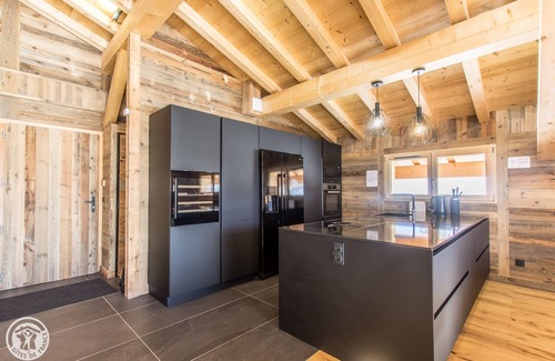 Le Praz de Lys Ski Chalet | Chalet Panoramique 14 pers facing Mont Blanc on the slopes Sauna Jacuzzi