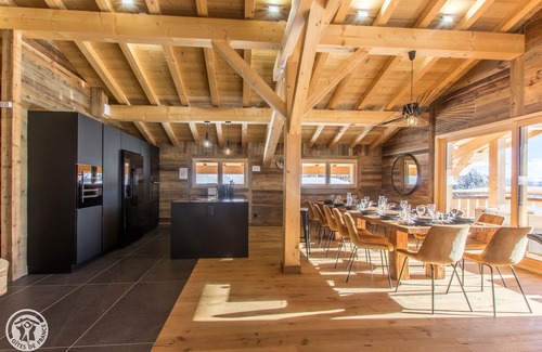 Le Praz de Lys Ski Chalet | Chalet Panoramique 14 pers facing Mont Blanc on the slopes Sauna Jacuzzi