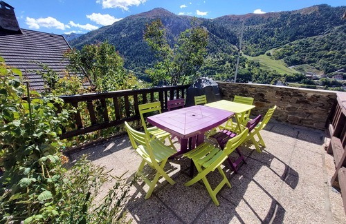 Valmeinier Ski Chalet | Chalet sleeps 26, ski-in/ski-out, panoramic view, sauna.