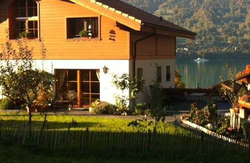 Boenigen Apartment | Chalet W/Studio in Bönigen by Interlaken on Lake Brienz