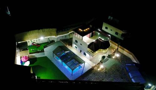 Sahab Ski Chalet | Chalet Wayne