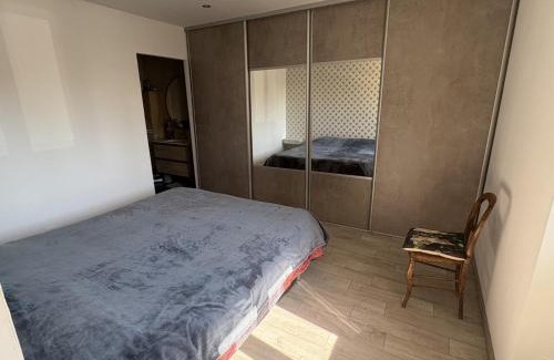 Parigne-lʼEveque House | Chambre a proximité du circuit des 24 heures