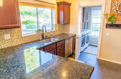 Provinces Master Community House | Chandler Oasis: Patio, Hot Tub & Nearby Parks