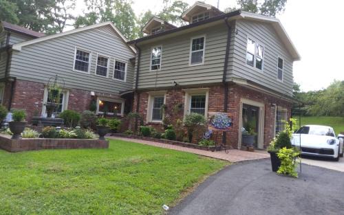 Stone Mountain Apartment | Chans Lakeside Hideaway