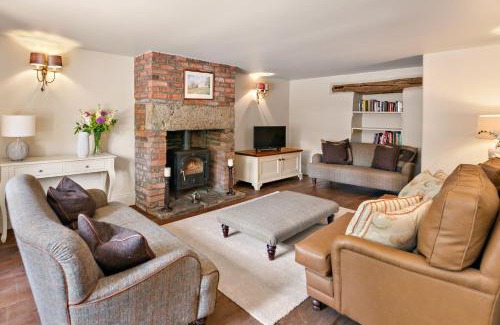 Cawthorne House | Chantry House