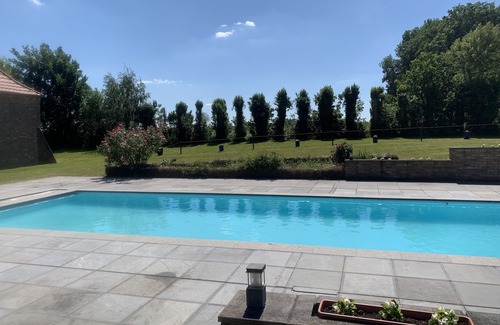 Pietrain Cottage | Chapeauveau's wonderful gite-piscine 13-15 pers.