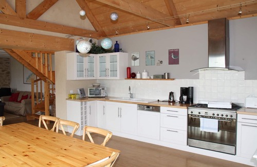 Plouescat House | Character house with heated indoor pool 800 m from the sea