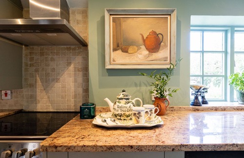 Bourton Cottage | Characterful holiday cottage in the heart of Bourton-on-the-Water - Pear Tree Cottage, Bourton
