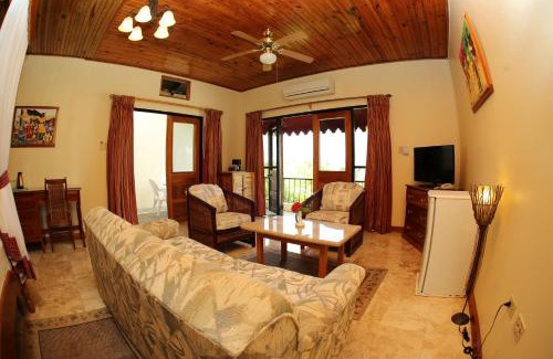 Negril Hotel | Charela Inn