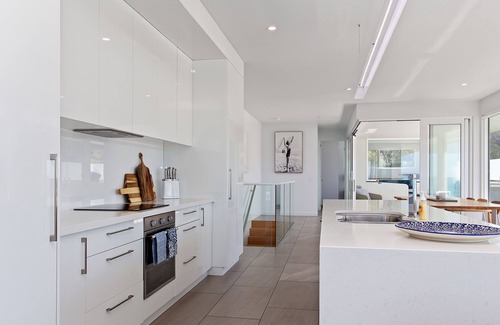 Apollo Bay House | Charinga on the Bay - Apollo Bay Ultimate Beachfront