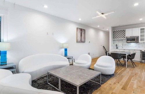 North Charlotte House | Charlotte's Modern Luxe Home - Your Stylish Haven