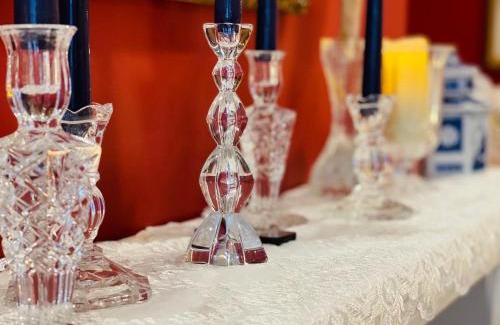 Queens Square Bed & Breakfast | Charlotte's Rose Inn