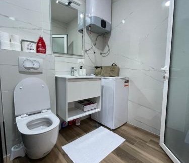 Petrovac Apartment | Charm