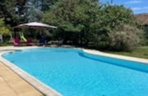 Solesmes Bed & Breakfast | Charmantes chambres avec piscine près de l'abbaye de Solesmes - FR-1-410-403