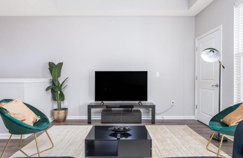 Zionsville Apartment | Charming 1-BD Retreat Tranquil Zionsville