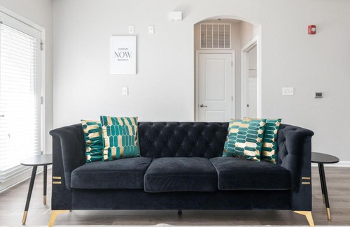 Zionsville Apartment | Charming 1-BD Retreat Tranquil Zionsville