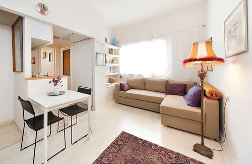 Tel Aviv Apartment | Charming 1Bd 7min Walk to The Beach by Sea N' Rent