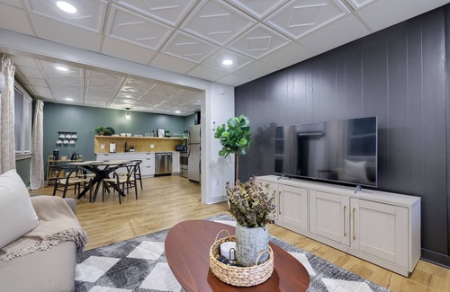 Elizabethtown Apartment | Charming 2-Bedroom Retreat Near Hershey