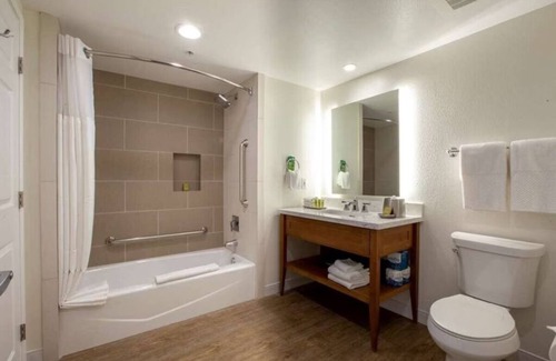 Carlsbad Resort | Charming 2-bedroom resort in wonderful Carlsbad with a view of the flower fields