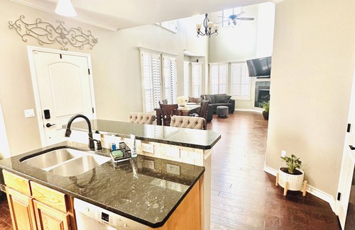 Odessa House | Charming 2-bedroom townhome with an office