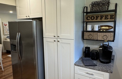 Pretty Bayou Cottage | Charming 2-bedroom cottage with access to Pretty Bayou & the Gulf of Mexico.