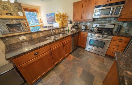 Keystone House | Charming 2Bd Cabin, Ideal for your Winter Escape!