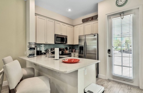 West Kissimmee Cottage | Charming 2BD Cottage near Hotel & Disney