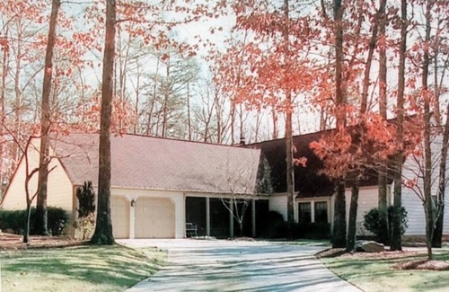 Stone Mountain House | Charming 3-bedroom house with WiFi, AC in Metro Atlanta