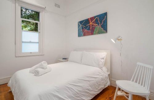 Mosman House | Charming 3 Bedroom Artist House in Mosman