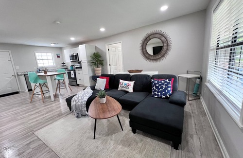Oxford Cottage | Charming 3-bedroom cottage - 5 minutes to Ole Miss!